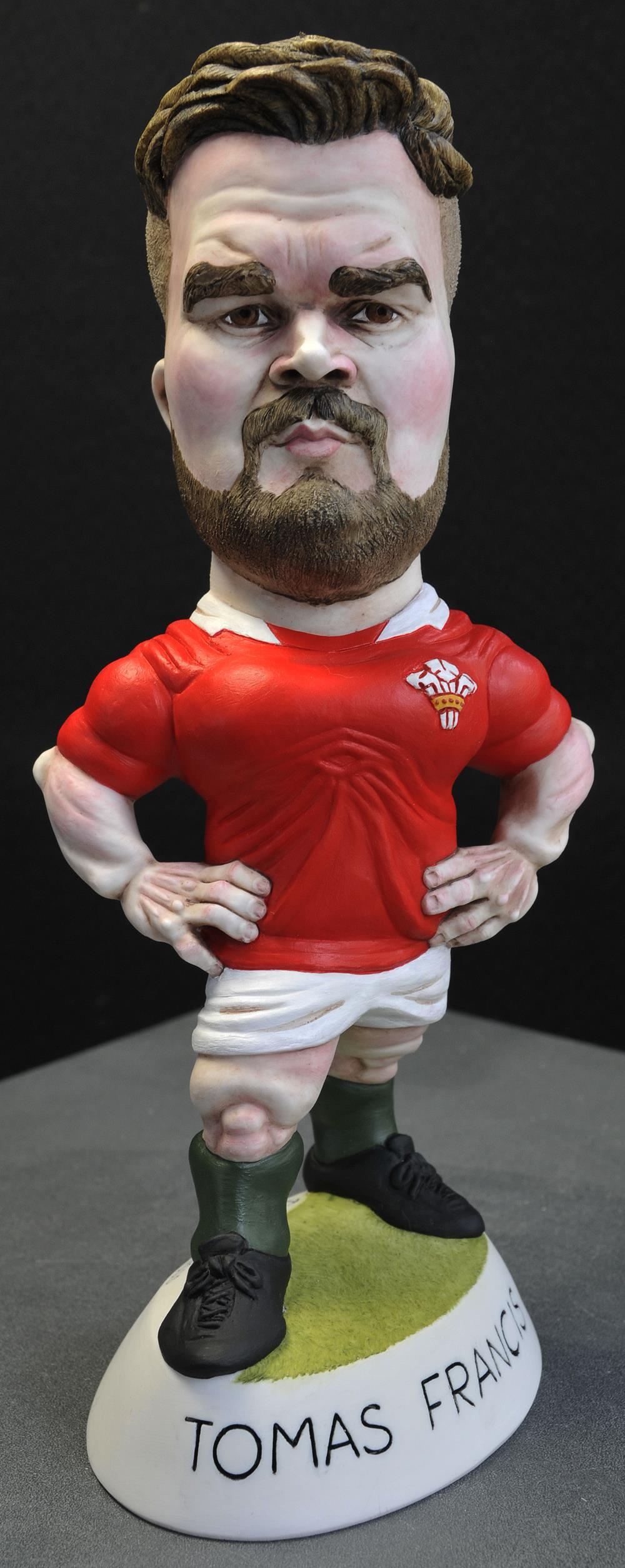 9" Tomas Francis